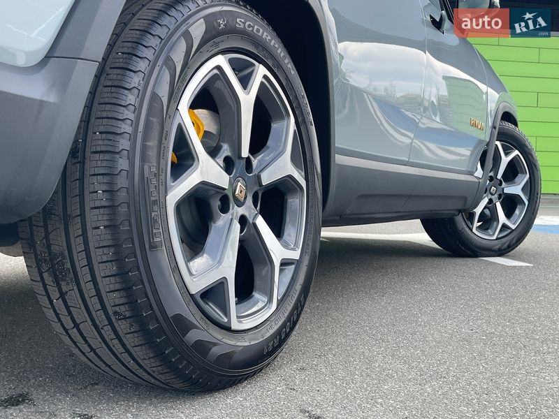 Позашляховик / Кросовер Rivian R1S 2023 в Києві