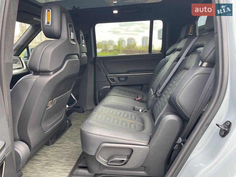 Позашляховик / Кросовер Rivian R1S 2023 в Києві