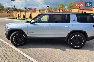 Внедорожник / Кроссовер Rivian R1S 2024 в Измаиле