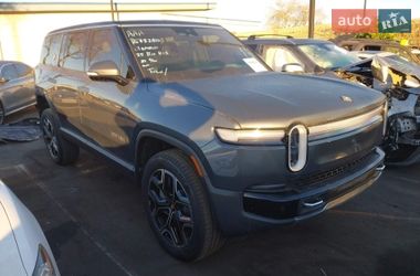 Внедорожник / Кроссовер Rivian R1S 2025 в Тернополе
