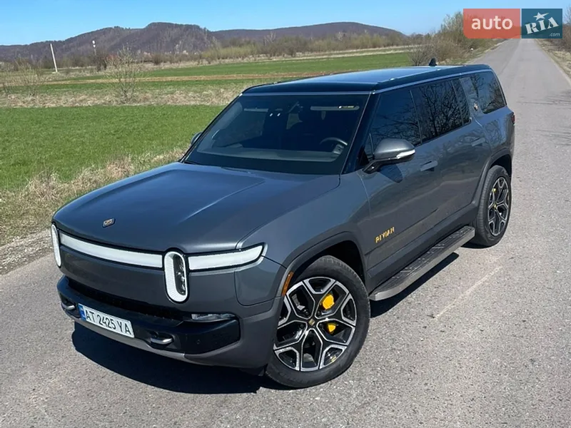 Rivian R1S 2022