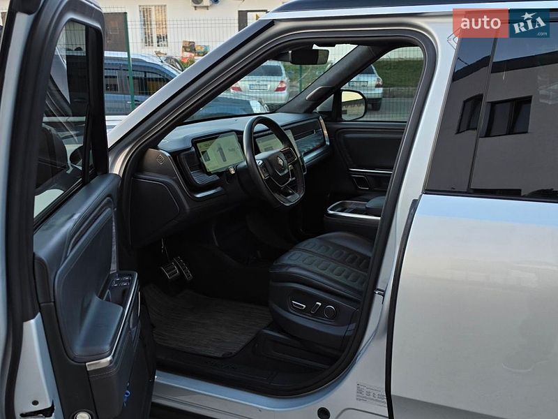 Позашляховик / Кросовер Rivian R1S 2022 в Вінниці