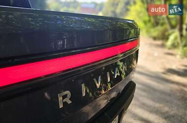 Внедорожник / Кроссовер Rivian R1T 2021 в 