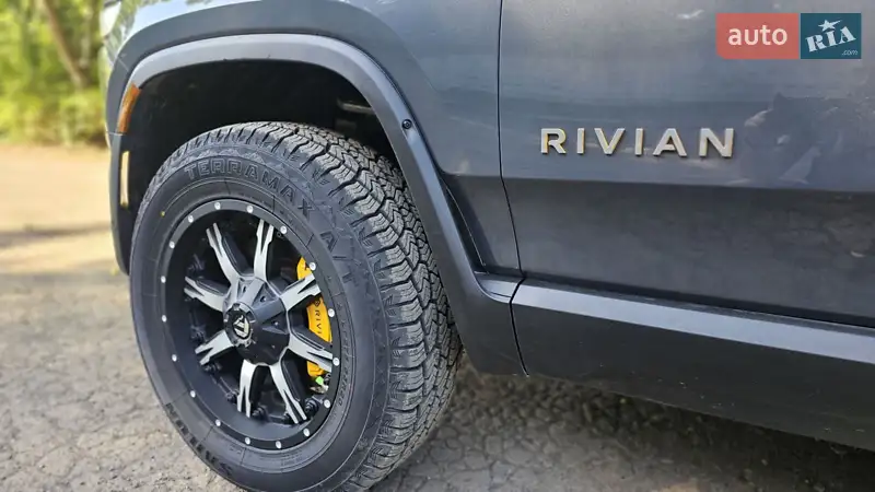 Rivian R1T 2021 VIN 7FCTGAAL3NN000909 фото оголошення 12 з 56