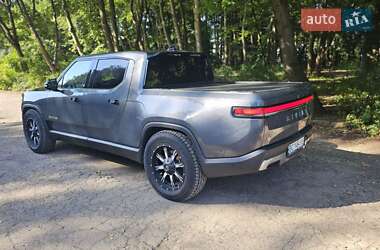 Внедорожник / Кроссовер Rivian R1T 2021 в 