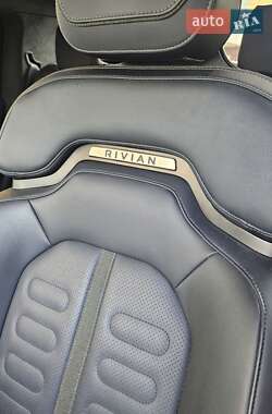 Внедорожник / Кроссовер Rivian R1T 2021 в 