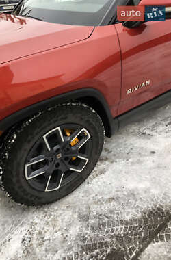 Пикап Rivian R1T 2023 в 