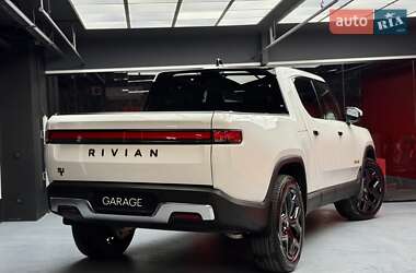 Пикап Rivian R1T 2023 в 