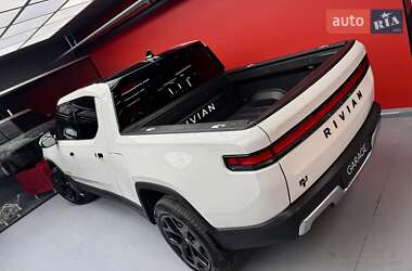 Пикап Rivian R1T 2023 в 