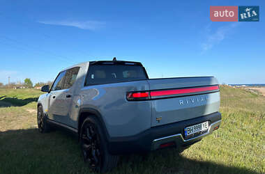 Пікап Rivian R1T 2023 в 