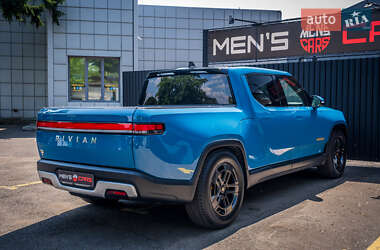 Позашляховик / Кросовер Rivian R1T 2022 в 