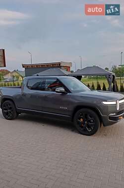 Пікап Rivian R1T 2022 в 