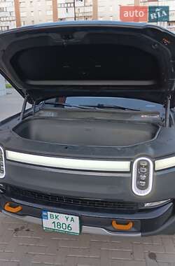 Пікап Rivian R1T 2022 в 