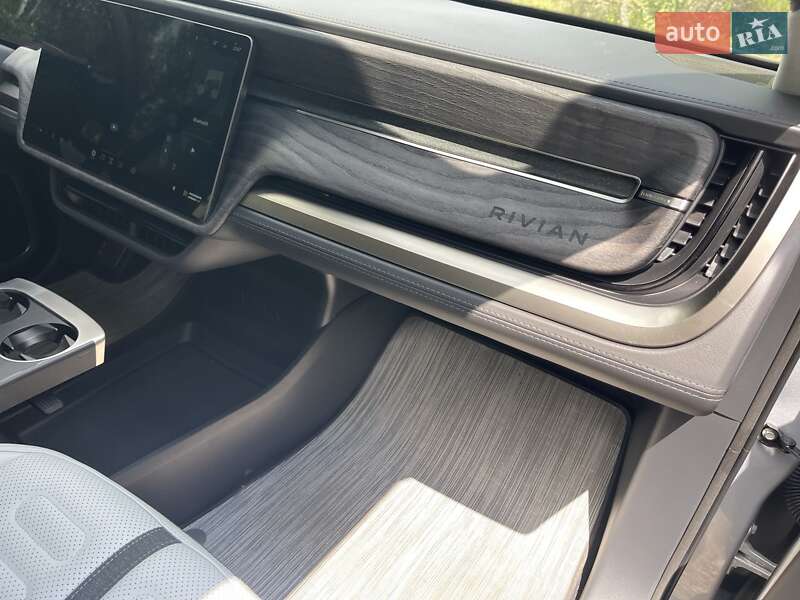 Пікап Rivian R1T 2022 в Дніпрі