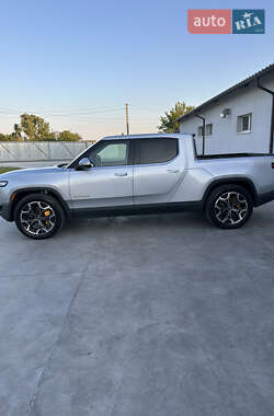 Пикап Rivian R1T 2023 в 