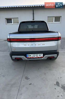 Пикап Rivian R1T 2023 в 