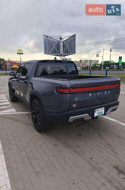Пикап Rivian R1T 2022 в 