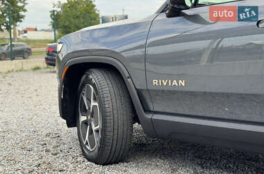 Пікап Rivian R1T 2022 в 