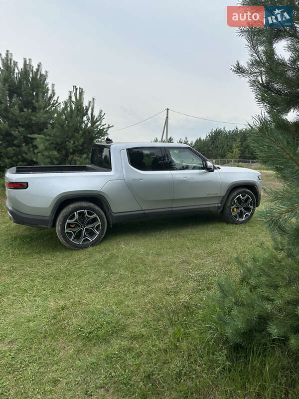 Пикап Rivian R1T 2023 в Ровно