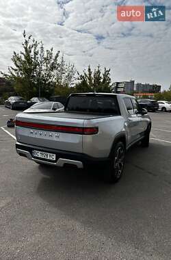 Пикап Rivian R1T 2023 в 