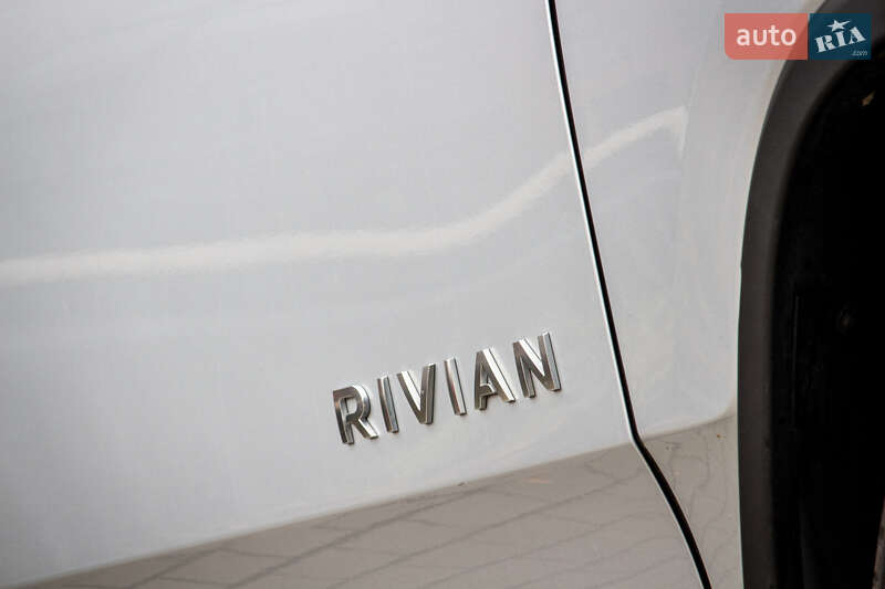 Пікап Rivian R1T 2023 в Львові