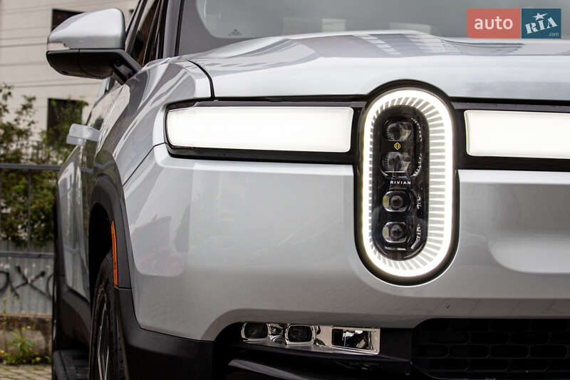 Пікап Rivian R1T 2023 в Львові