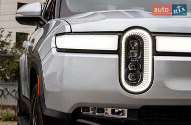 Пикап Rivian R1T 2023 в 