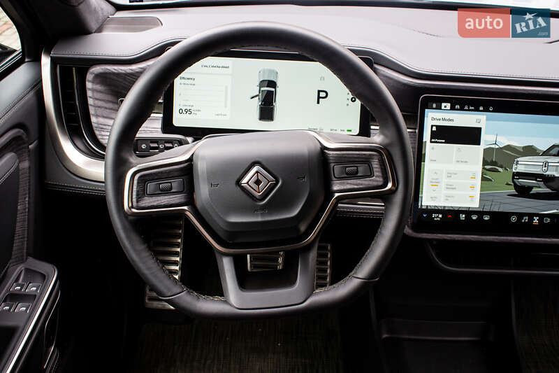 Пікап Rivian R1T 2023 в Львові