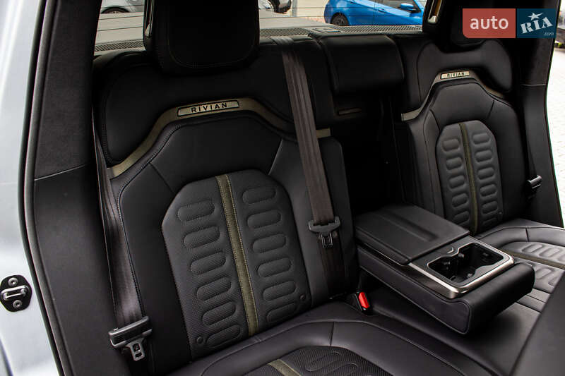 Пікап Rivian R1T 2023 в Львові