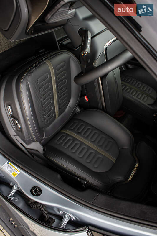 Пікап Rivian R1T 2023 в Львові