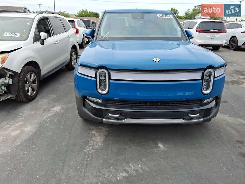 Пикап Rivian R1T 2023 в Ирпене
