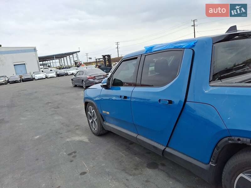 Пикап Rivian R1T 2023 в Ирпене