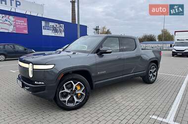 Пикап Rivian R1T 2022 в Нововолынске