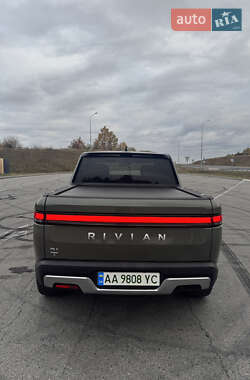 Пикап Rivian R1T 2022 в  фото 5 Пикап Rivian R1T 2022 в
