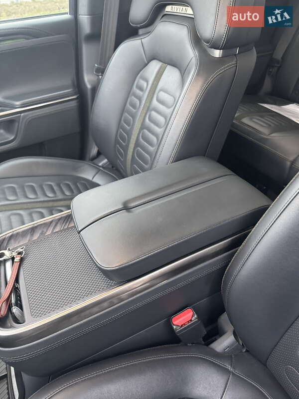 Пикап Rivian R1T 2022 в Полтаве фото 34 Пикап Rivian R1T 2022 в Полтаве