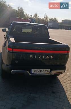 Пікап Rivian R1T 2023 в  фото 2 Пікап Rivian R1T 2023 в