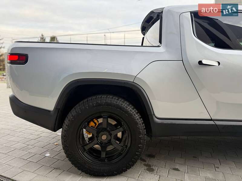 Пикап Rivian R1T 2023 в Луцке фото 15 Пикап Rivian R1T 2023 в Луцке