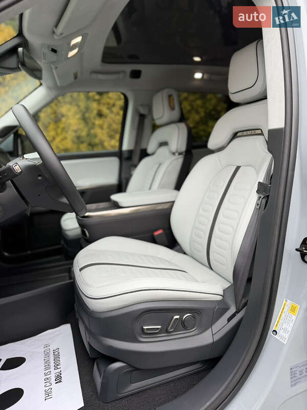 Пікап Rivian R1T 2022 в Львові