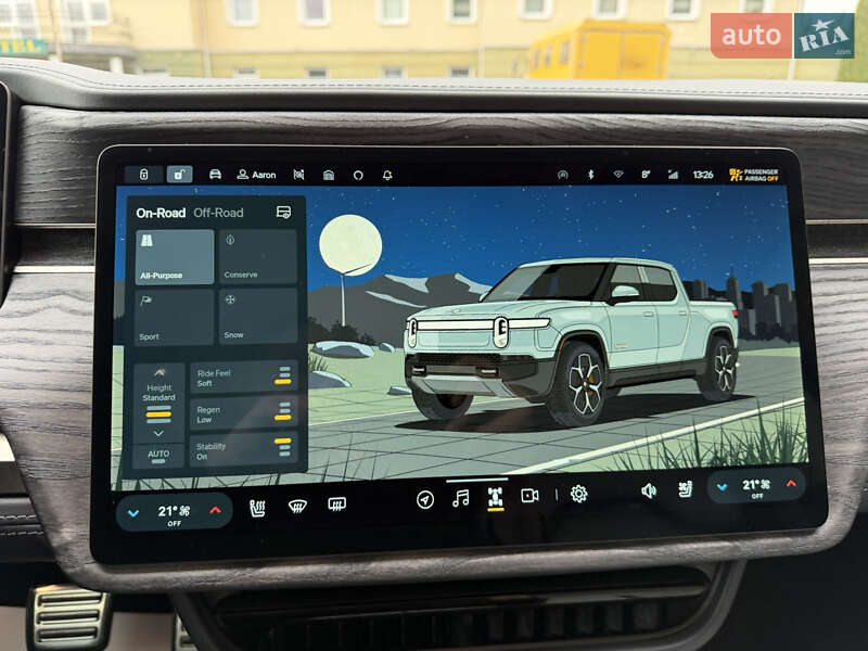 Пікап Rivian R1T 2022 в Львові