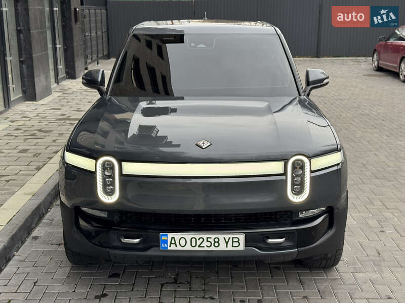 Внедорожник / Кроссовер Rivian R1T 2023 в Ужгороде