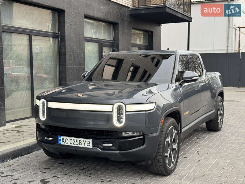 Внедорожник / Кроссовер Rivian R1T 2023 в Ужгороде
