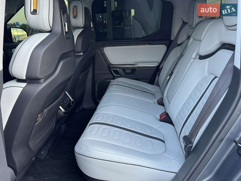 Внедорожник / Кроссовер Rivian R1T 2023 в Ужгороде