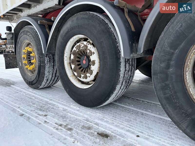 Самоскид напівпричіп Robuste Kaiser 2004 в Черкасах