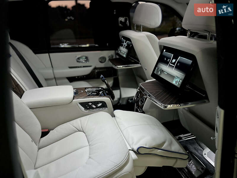 Внедорожник / Кроссовер Rolls-Royce Cullinan 2019 в Одессе