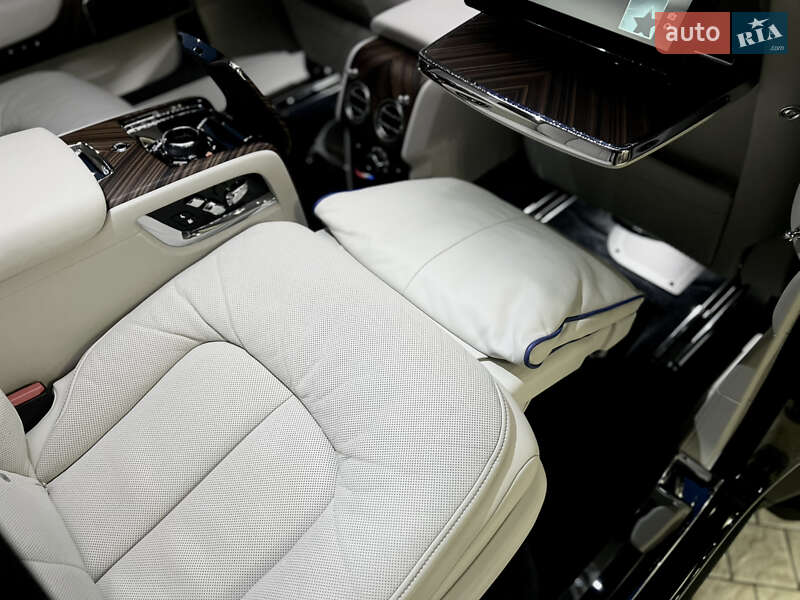 Внедорожник / Кроссовер Rolls-Royce Cullinan 2019 в Одессе