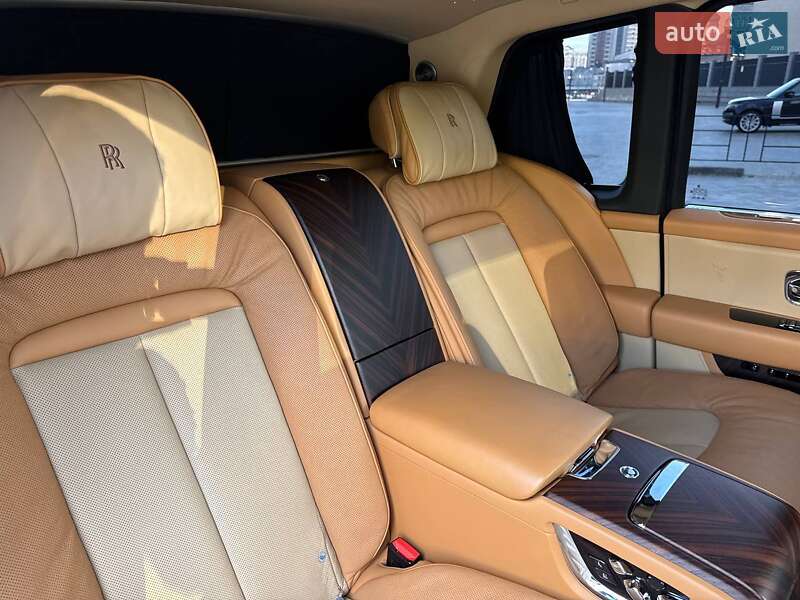 Внедорожник / Кроссовер Rolls-Royce Cullinan 2020 в Киеве