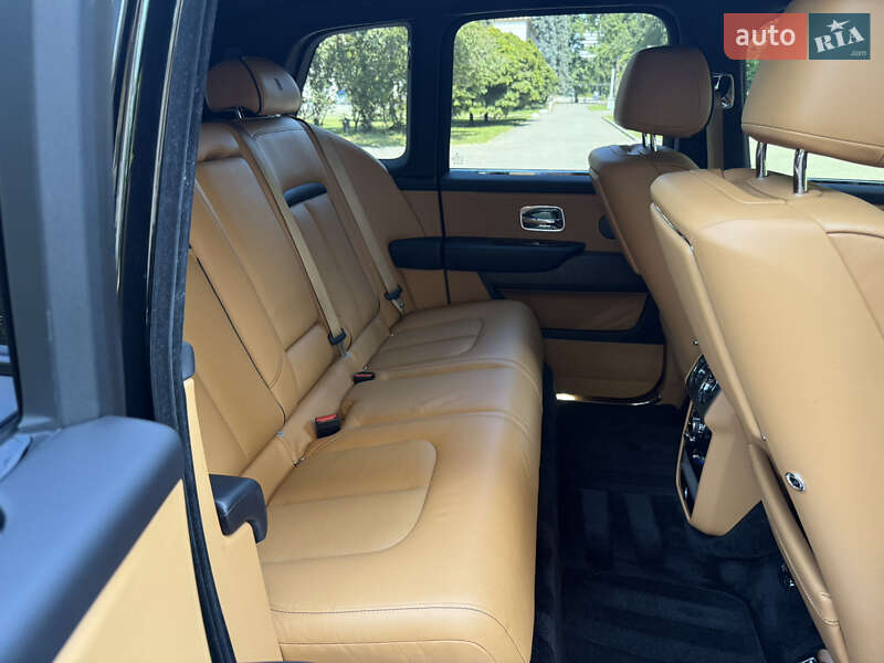 Внедорожник / Кроссовер Rolls-Royce Cullinan 2019 в Киеве