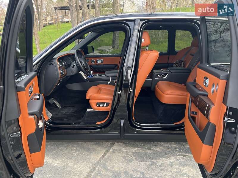 Внедорожник / Кроссовер Rolls-Royce Cullinan 2019 в Одессе