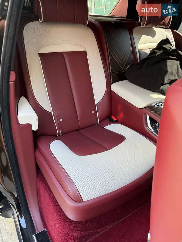 Внедорожник / Кроссовер Rolls-Royce Cullinan 2019 в Киеве