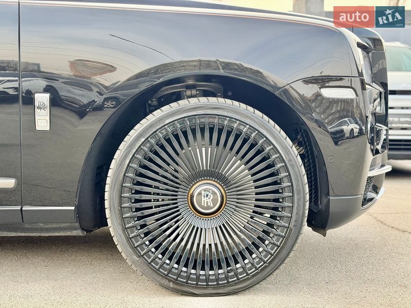 Внедорожник / Кроссовер Rolls-Royce Cullinan 2019 в Киеве